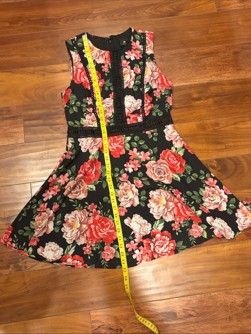 Disney Princess Floral Skater Dress Medium Black Pink Rose Crochet Lace Fit - Picture 9 of 12